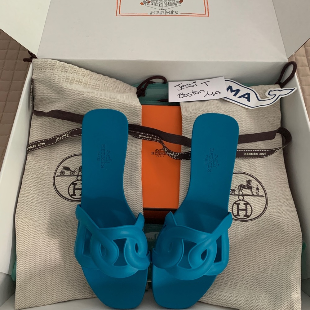 ❌SOLD❌ BNIB hermes aloha sandal blue vif size 37